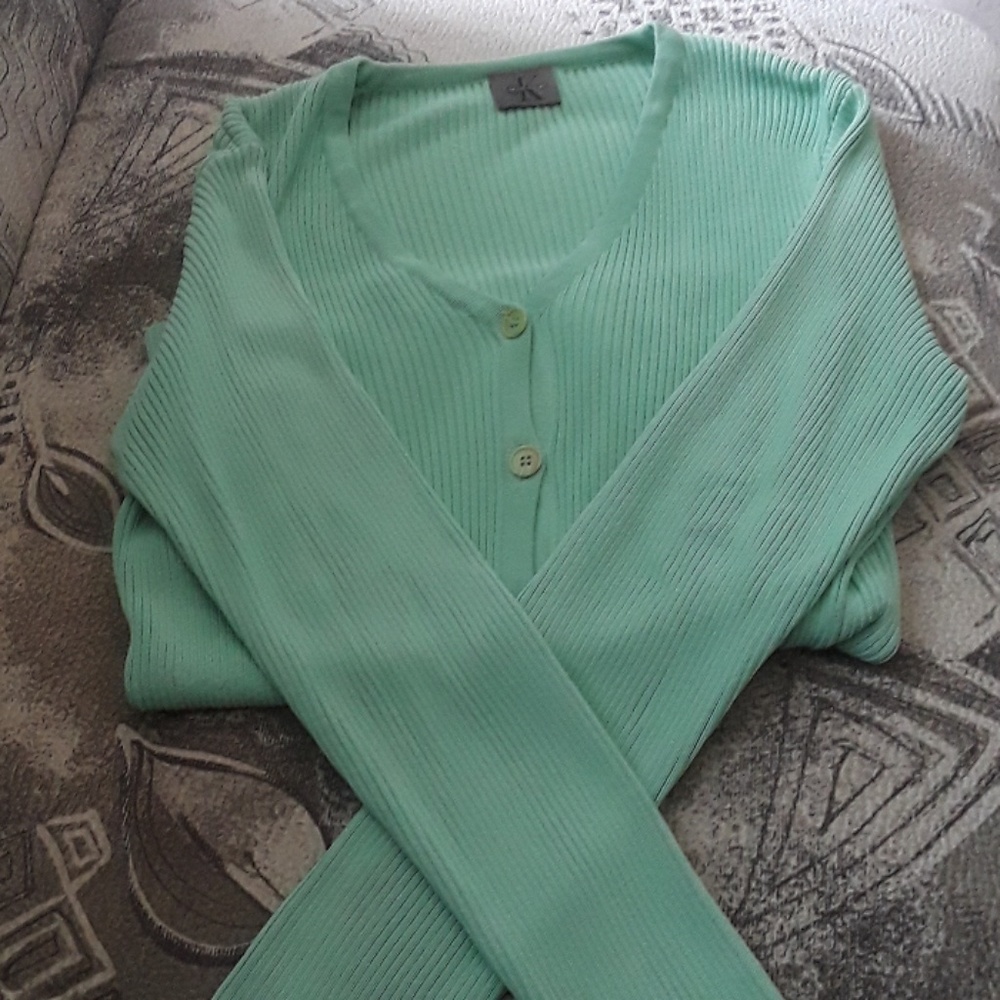 Calvin Klein mintgreen cardi size 4 long-sleeved